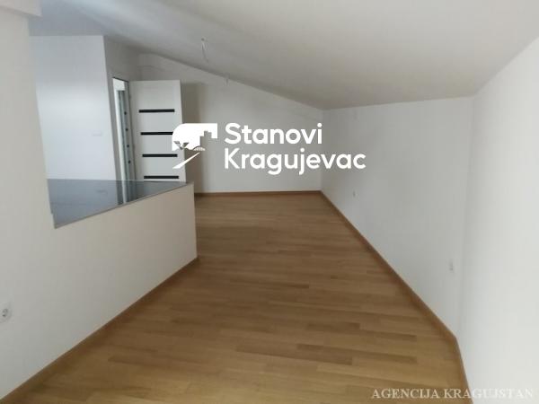 Slika 8 - Jednosoban, 145m2, sa terasom, ima lift