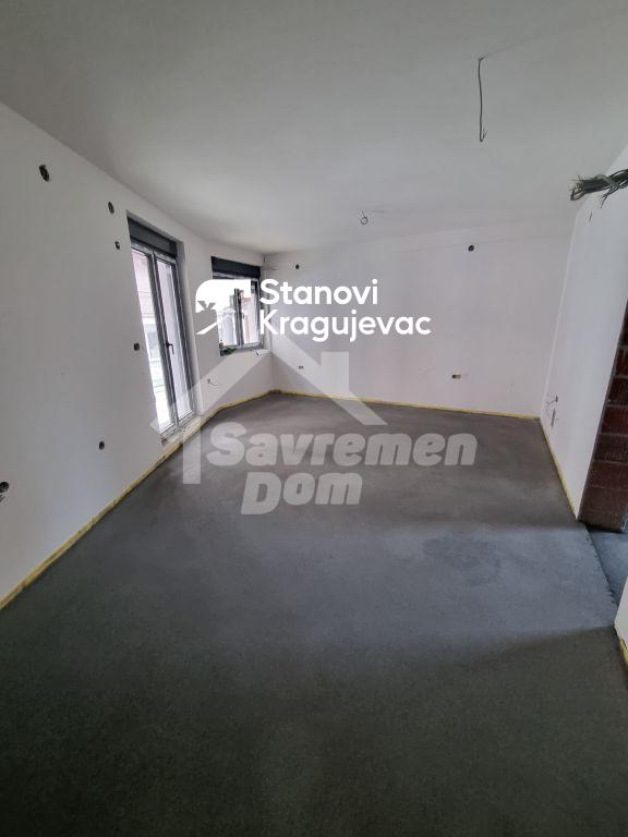 Slika 2 - Trosoban, 59m2, Kragujevac centar Kragujevac