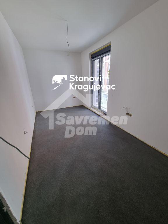 Slika 7 - Trosoban, 59m2, Kragujevac centar Kragujevac
