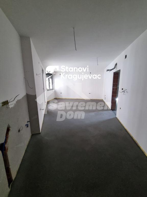 Slika 4 - Trosoban, 59m2, Kragujevac centar Kragujevac