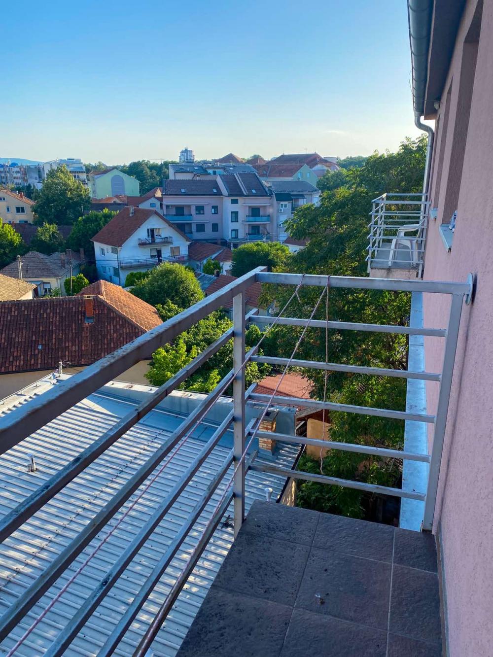 Slika 1 - Nameštena garsonjera na prodaju