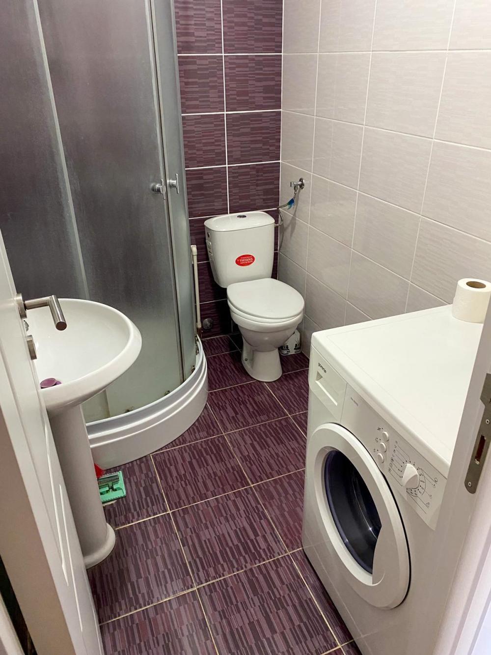 Glavna slika -Nameštena garsonjera na prodaju