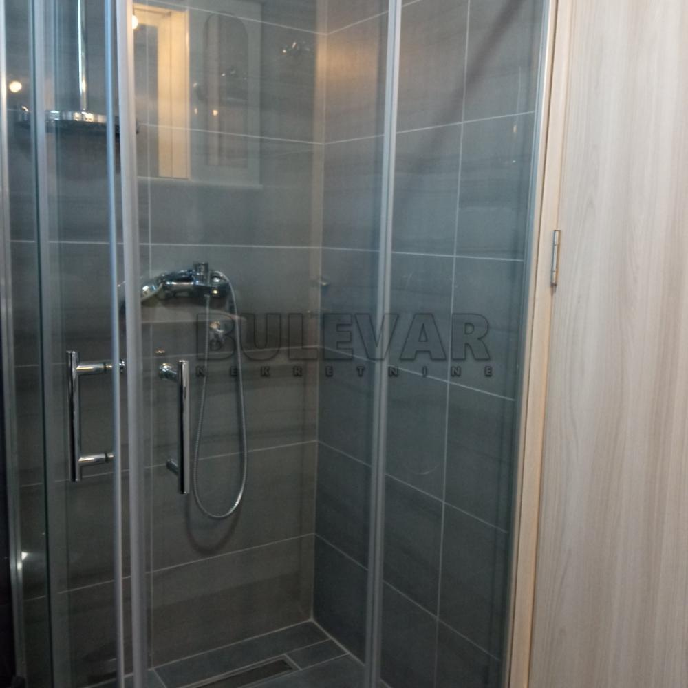 Slika 1 - Četvorosoban, 69m2, Laze Marinkovića Kragujevac, sa parkingom