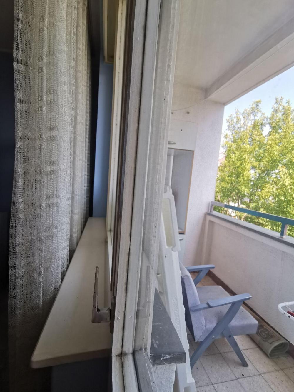 Slika 4 - Dvosoban, 55m2, Ilindenska 38/15 Kragujevac, sa terasom, sa parkingom