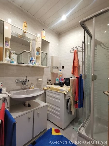 Slika 8 - Trosoban, 67m2, Aerodrom Kragujevac, sa terasom