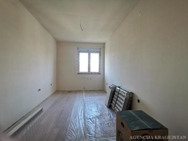 Slika 1 - Troiposoban, 77m2, sa terasom, ima lift