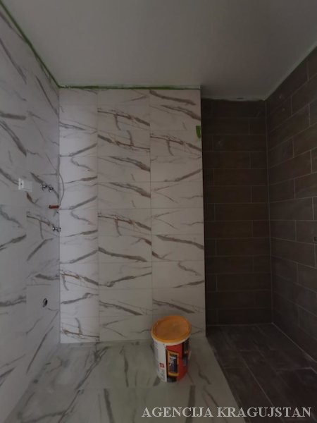 Slika 6 - Troiposoban, 77m2, sa terasom, ima lift