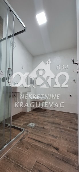 Slika 11 - Jednoiposoban, 104m2, Vašarište Kragujevac, sa terasom