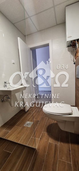 Slika 5 - Jednoiposoban, 104m2, Vašarište Kragujevac, sa terasom