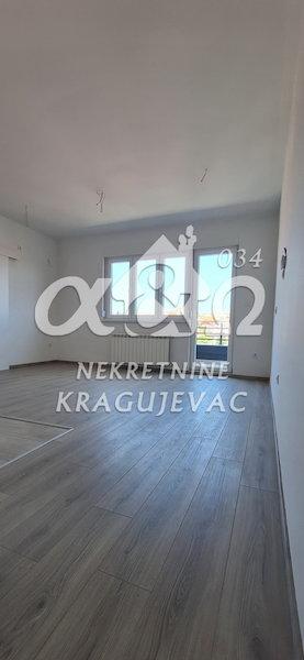 Glavna slika -Jednoiposoban, 104m2, Vašarište Kragujevac, sa terasom