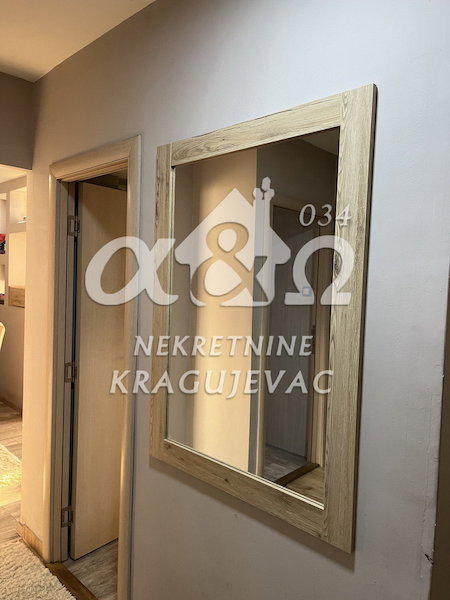 Slika 7 - Trosoban, 66m2, Aerodrom Kragujevac, sa terasom, ima lift