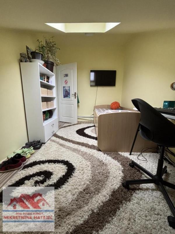 Slika 5 - STAN TROSOBAN 67M2, 3. SPRAT,ERDOGLIJA, NAMEŠTEN, SA GARAŽOM--102.000 E