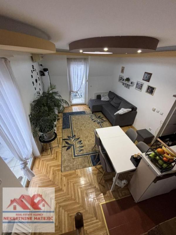 Slika 2 - STAN TROSOBAN 67M2, 3. SPRAT,ERDOGLIJA, NAMEŠTEN, SA GARAŽOM--102.000 E