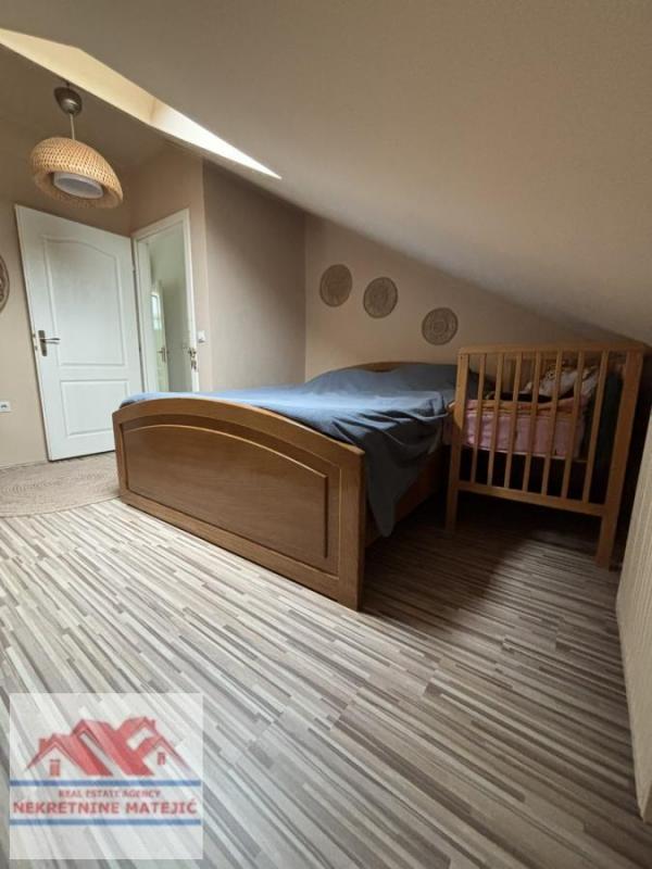 Slika 9 - STAN TROSOBAN 67M2, 3. SPRAT,ERDOGLIJA, NAMEŠTEN, SA GARAŽOM--102.000 E