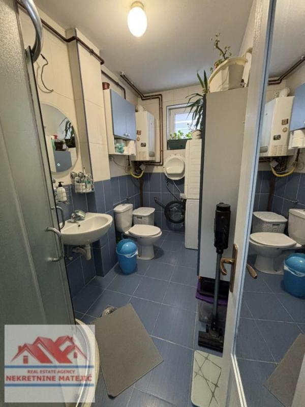 Slika 7 - STAN TROSOBAN 67M2, 3. SPRAT,ERDOGLIJA, NAMEŠTEN, SA GARAŽOM--102.000 E