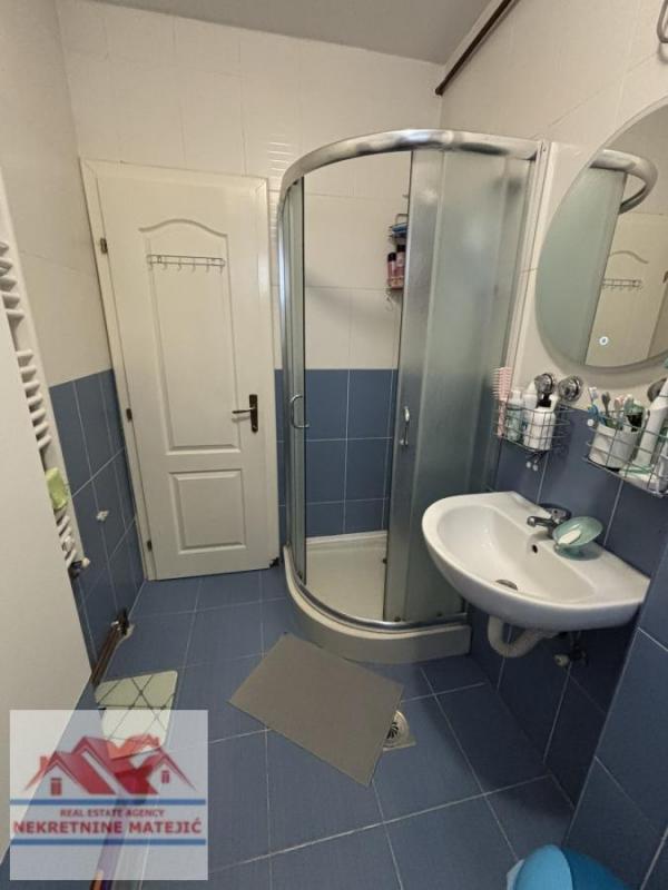 Slika 8 - STAN TROSOBAN 67M2, 3. SPRAT,ERDOGLIJA, NAMEŠTEN, SA GARAŽOM--102.000 E