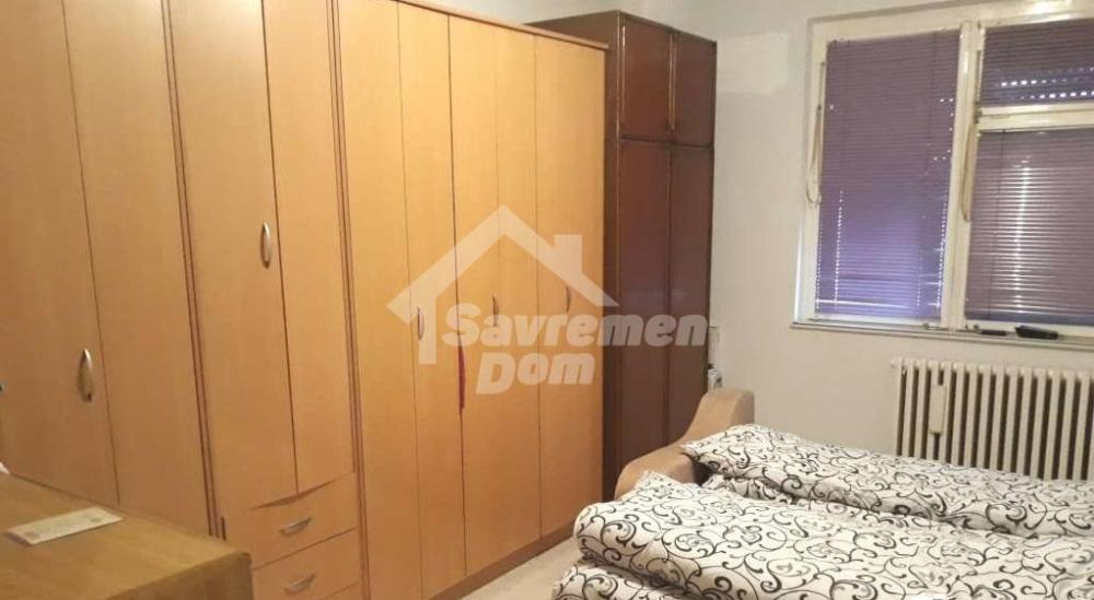 Slika 6 - Trosoban, 73m2, Kragujevac centar Kragujevac, ima lift