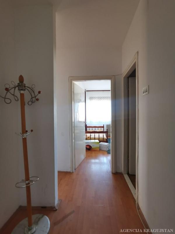 Slika 8 - Dvosoban, 70m2, Aerodrom Kragujevac, sa terasom