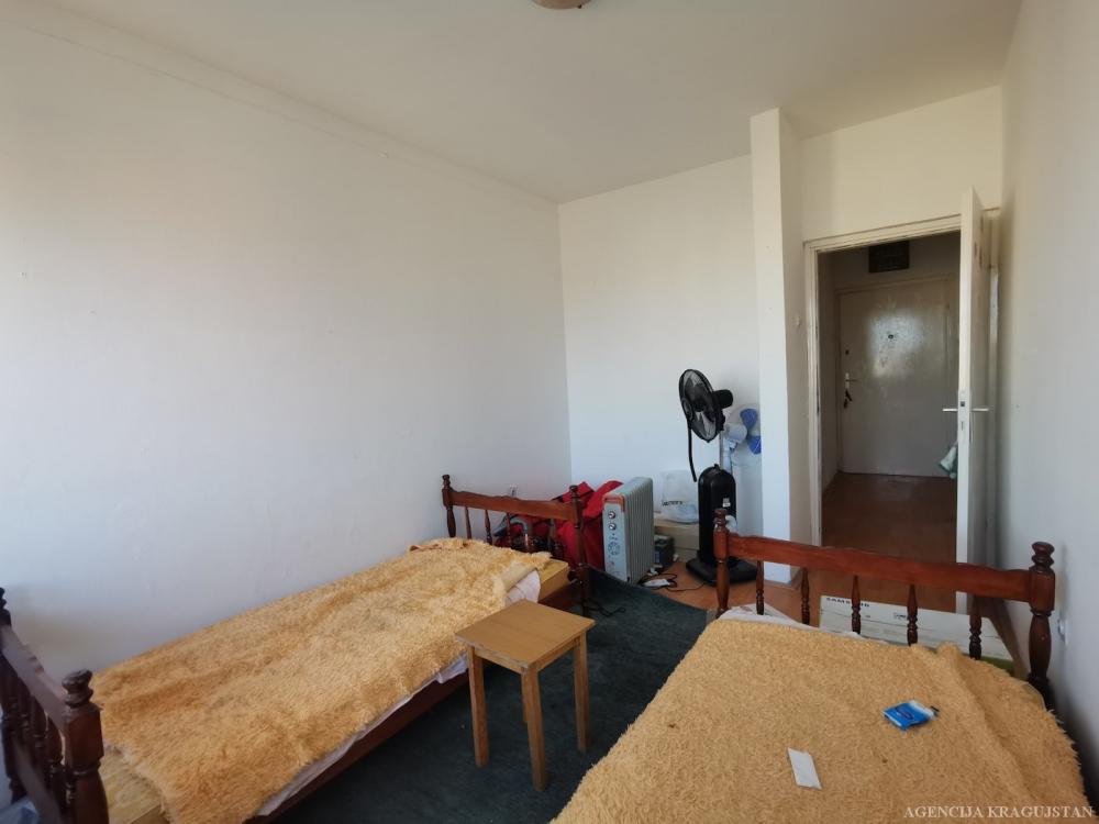 Slika 5 - Dvosoban, 70m2, Aerodrom Kragujevac, sa terasom