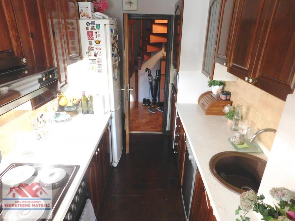 Slika 5 - LUX STAN 151M2, VAŠARIŠTE KOD PARKA, 3. SPRAT, --186000