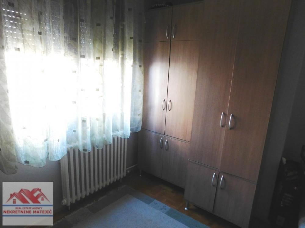 Slika 9 - LUX STAN 151M2, VAŠARIŠTE KOD PARKA, 3. SPRAT, --186000