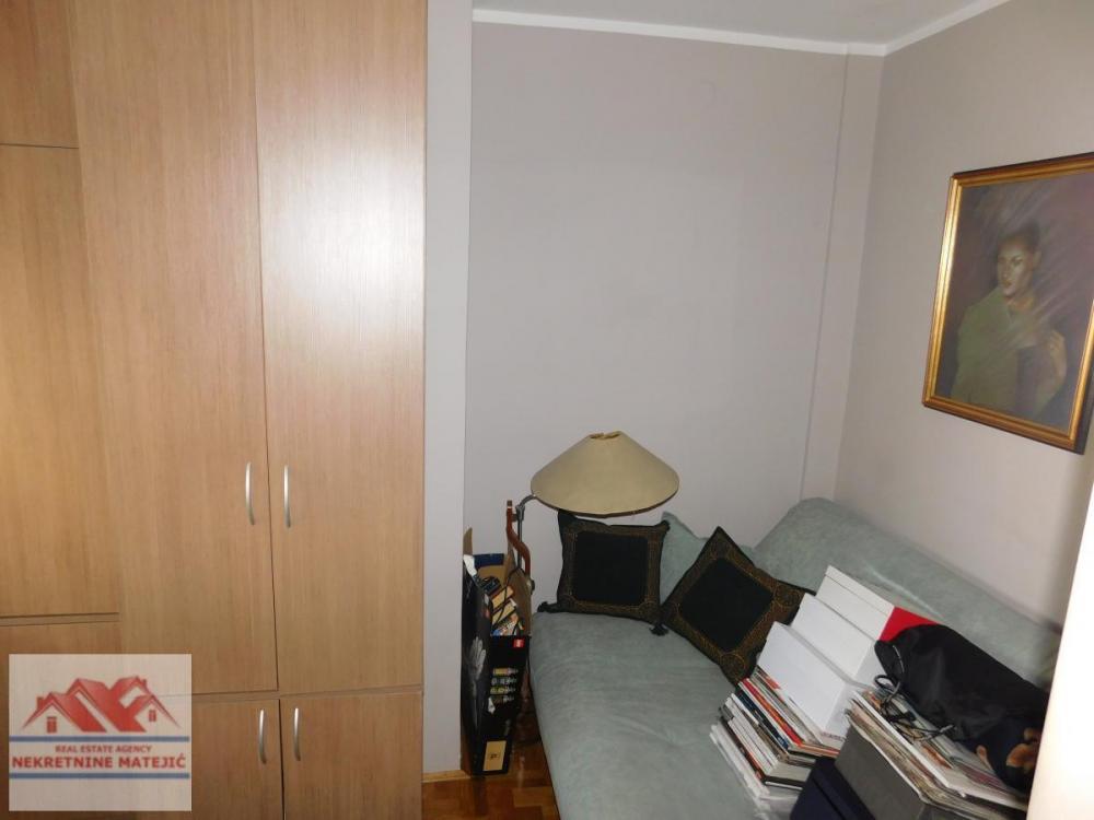 Slika 10 - LUX STAN 151M2, VAŠARIŠTE KOD PARKA, 3. SPRAT, --186000