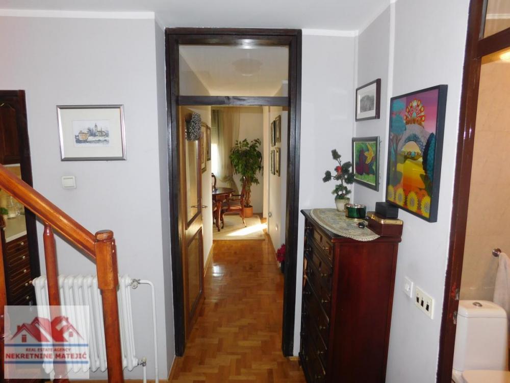 Slika 11 - LUX STAN 151M2, VAŠARIŠTE KOD PARKA, 3. SPRAT, --186000